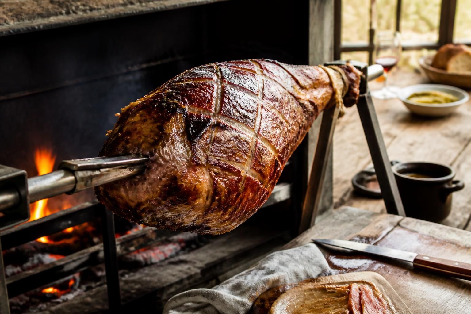 découvrez la marinade parfaite pour jambon à la broche et obtenez une viande tendre, juteuse et pleine de saveurs à chaque cuisson.
